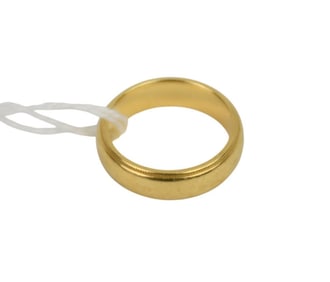 Tiffany 18K Yellow Gold Band. Size 8 wt. 9.2 grams