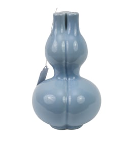 Sky Blue Porcelain Triple-Neck Double-Gourd Vase - A Chinese porcelain bottle or vase of double