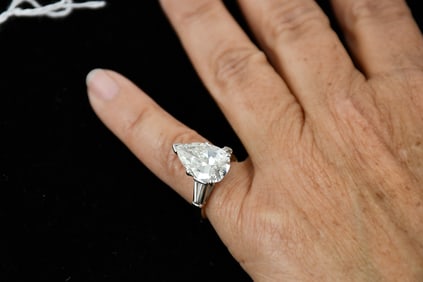 Ladies Platinum Diamond Engagement Ring, 4.6 cts, Pear Shape