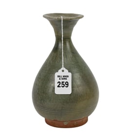 A Korean Goryeo Ware Celadon Bottle - Korea, Goryeo Dynasty (918-1392). A stoneware ceramic