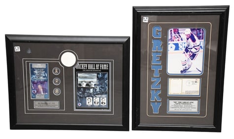 Wayne Gretzky Autograph, Autographed Sports memorabilia postcard With picture and plaque 27" x 19",