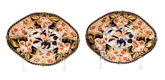 Pair antique Imari platters, 11-1/4 x 8-1/2 inches