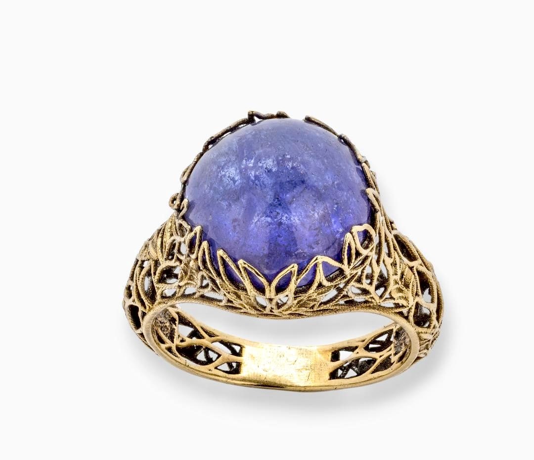 Russian Antique Gold, 3 carat Sapphire ring size: Russian Antique Gold, 3 carat Sapphire ring size 7 Russian Antique 14 carat gold filigree ring with beautiful color, approximately 3 carats (Ceylon ? ) sapphire, stamped 56 and maker marks, 4.5 grams,