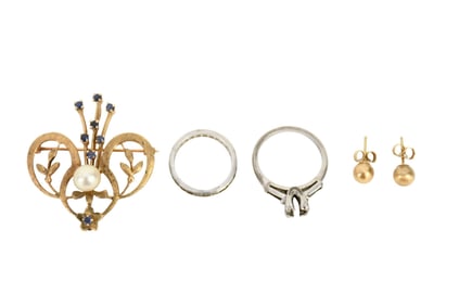 14K Yellow Gold & Platinum Lot. 14K Brooch and Earring wt. 8.6 grams and 2 platinum rings stones