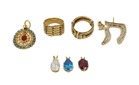 14K Yellow Gold Jewelry Lot Rings & Pendants. Ring size 5.75 - 6.5, Pendants .5" -1.25" wt. 24.5