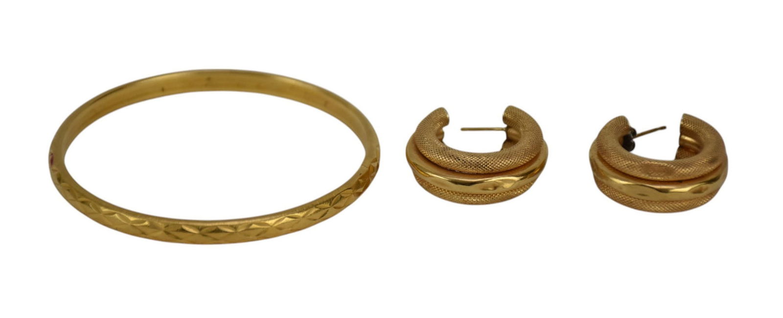 18K Yellow Gold Bangel & Earrings.  Bracelet 7" inner circumference Earrings 1" Wt. 21.6 (1 of 3)
