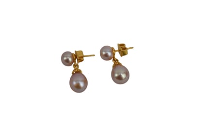 22K Yellow Gold Pearl Drop Earrings. Wt. 5.9 grams length .75"