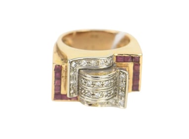 18K Yellow Gold Diamond Ruby Ring. Wt. 17 grams size 8.