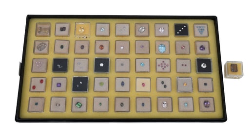 46 Loose Gemstones. Various stone sizes. Sapphire, Tourmaline, Amethyst, Garnet, Ruby, topaz etc…
