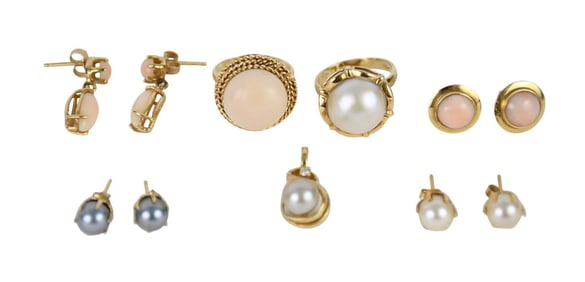 Lot of 14K Yellow Gold Rings, Earrings & Pendant. Wt. 18.8 grams, ring size 4.5