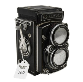 Vintage Franke & Heidecke Rolliflex Camera, Germany - C. 1950s. Serial # 1411712. Lenses: Heidosmat