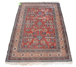 Small Tribal style Oriental Rug / Carpet some wear/low spots 6'x4'