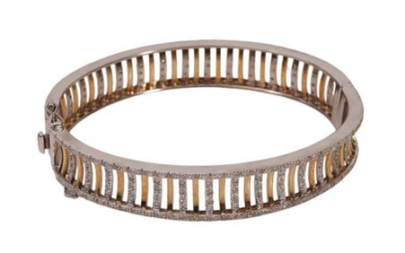 18K (750) Yellow and White Gold Bracelet with 90 Pave Diamonds, Totaling Approx., 1ct. I-2 G/H Wt.