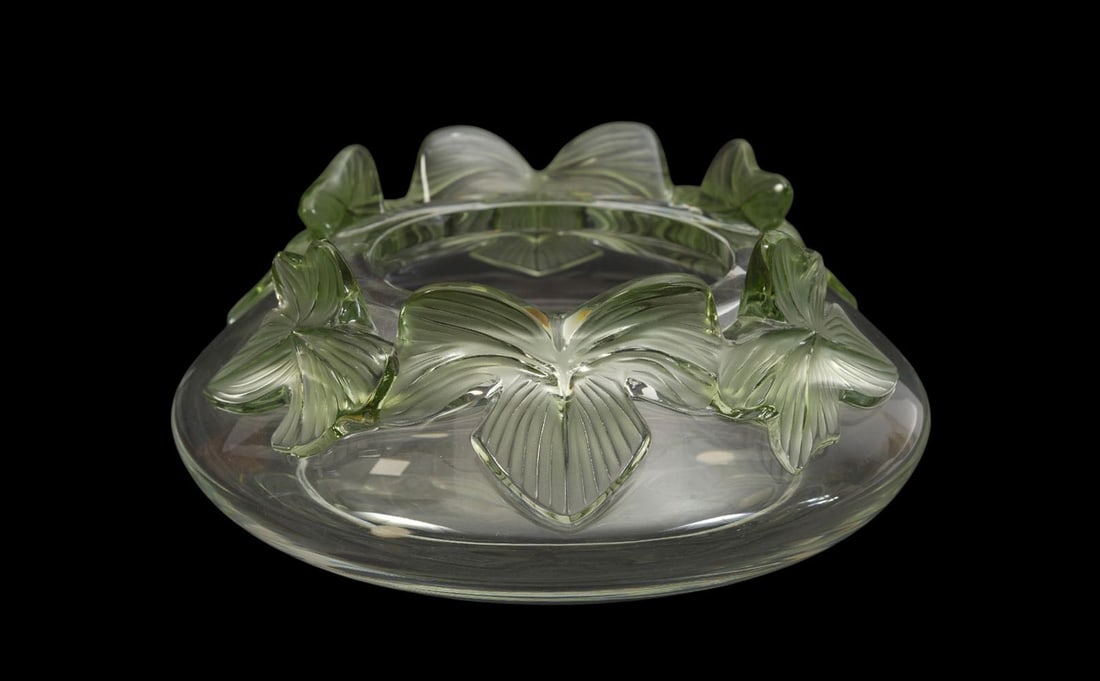 Lalique 'Lierre" Crystal Bowl - France, 20th century. Clear crystal bowl with semi-translucent green (1 of 5)