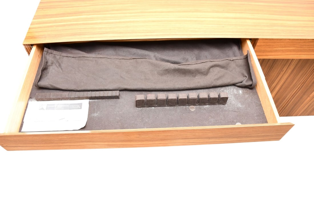 Vladimir Kagan MCM Rosewood Console with 2 Center Doors & 2 Recessed Doors At Ends, Vladimir Kagan - 7