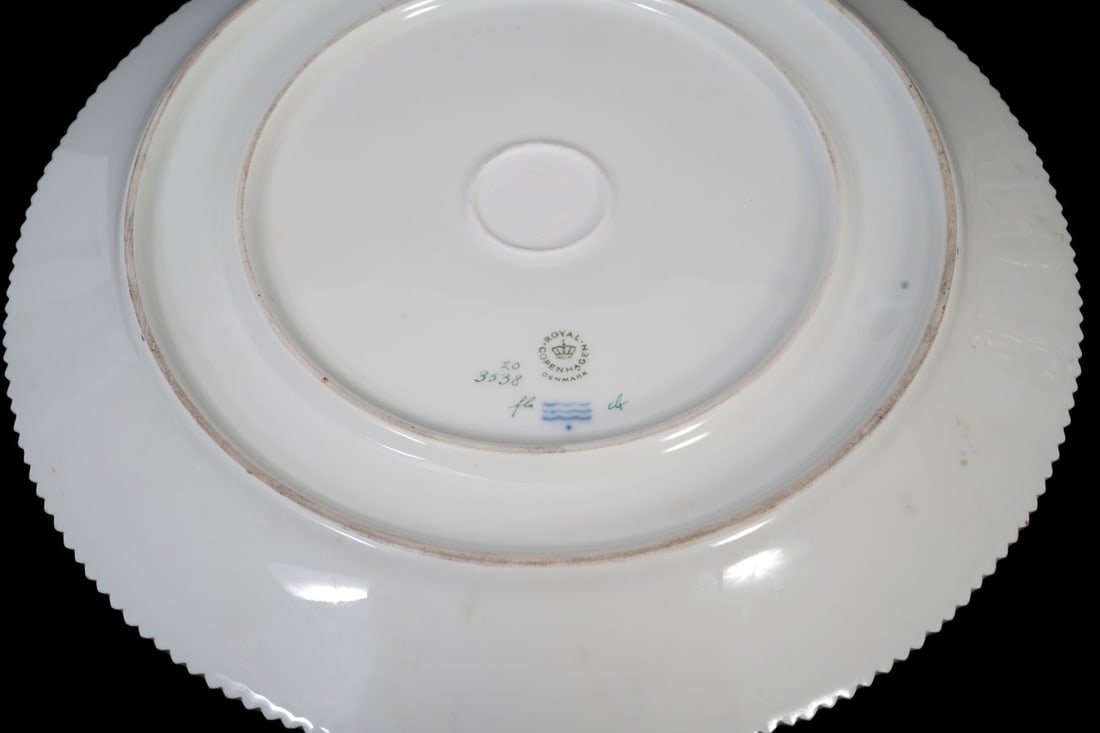 Royal Copenhagen 'Flora Danica' Ice Dome & Stand - Denmark, mid-20th century. Elaborately Pierced - 13