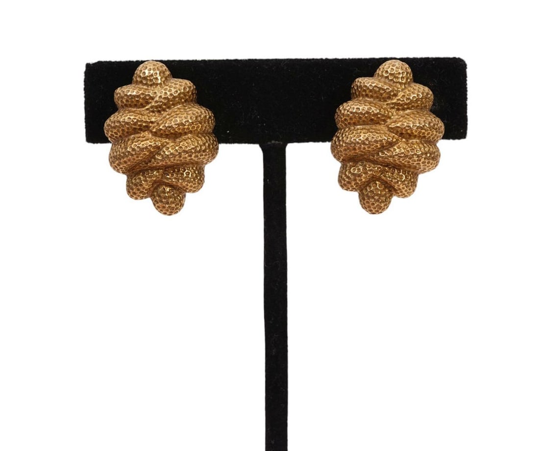 18K yellow Gold Hammered Clip-on Earrings. 1" wt. 22 grams: 18K yellow Gold Hammered Clip-on Earrings. 1" wt. 22 grams