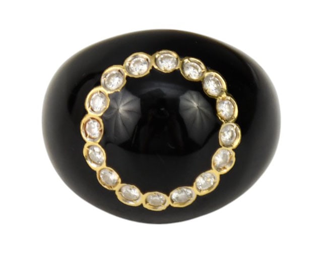 18K Yellow Gold Onyx Diamond Ring. Size 3.5-4 wt. 16 grams: 18K Yellow Gold Onyx Diamond Ring. Size 3.5-4 wt. 16 grams