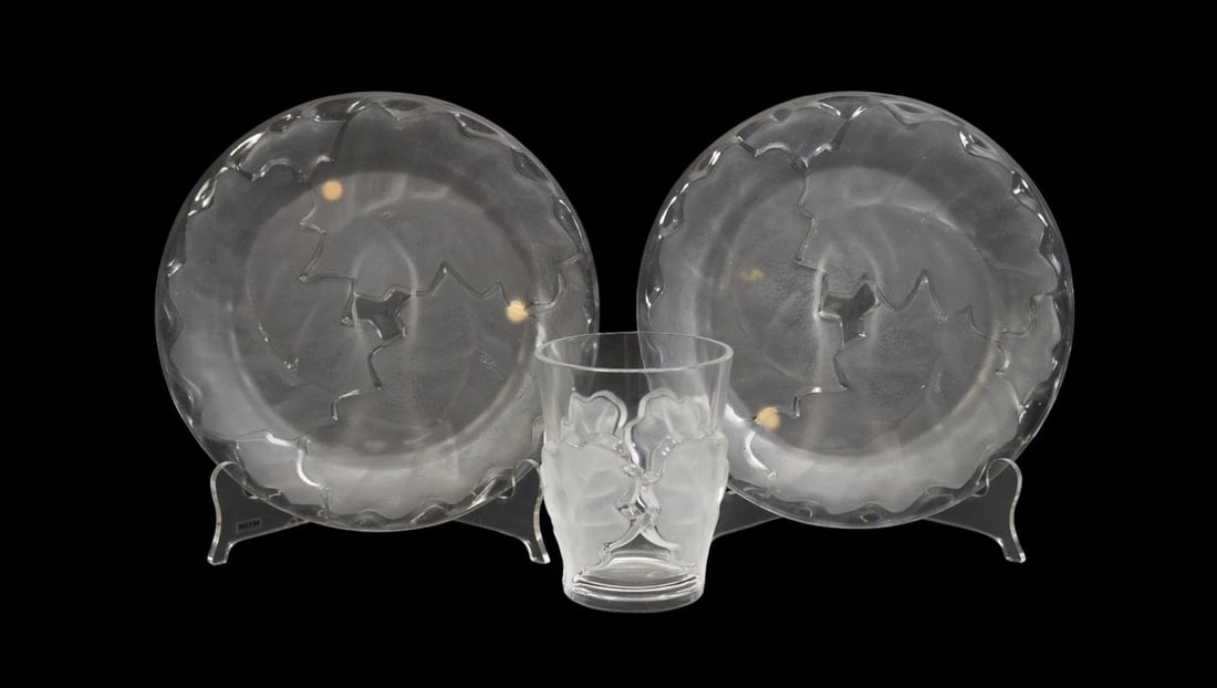 3 Lalique Crystal Tableware's, 2 Plates (9"dia) AND Short Vase (5"h x 3 3/4"w): 3 Lalique Crystal Tableware's, 2 Plates (9"dia) AND Short Vase (5"h x 3 3/4"w)