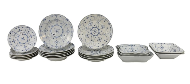 21 Pcs. Bavarian Porcelain Lot, Winterling Strawflower Pattern, Largest 9 1/4"dia and 2 1/2"h Dish