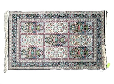 Small Silk geometric pattern Oriental Carpet / Rug. 5 x 8 inches