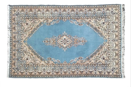 Oriental Carpet / Rug 5 x 8 feet.