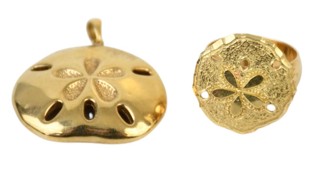 14K Yellow Gold Sand Dollar Pendant & Ring. Wt. 16.78 grams. Ring size 11, Pendant 1.5" (1 of 6)