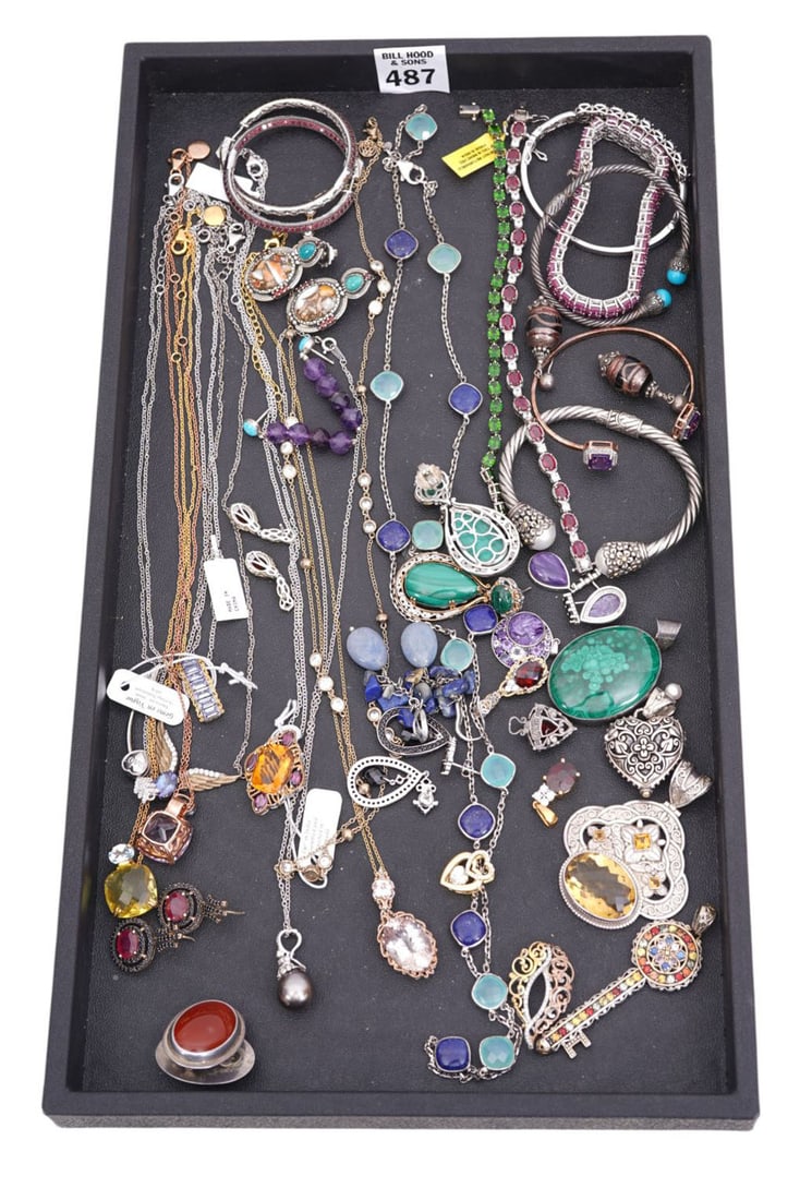 Sterling Silver Jewelry Lot. Wt. 428.8 grams. 9 Necklaces some signed MLD, En Vogue. 7 Bracelets (1 of 4)