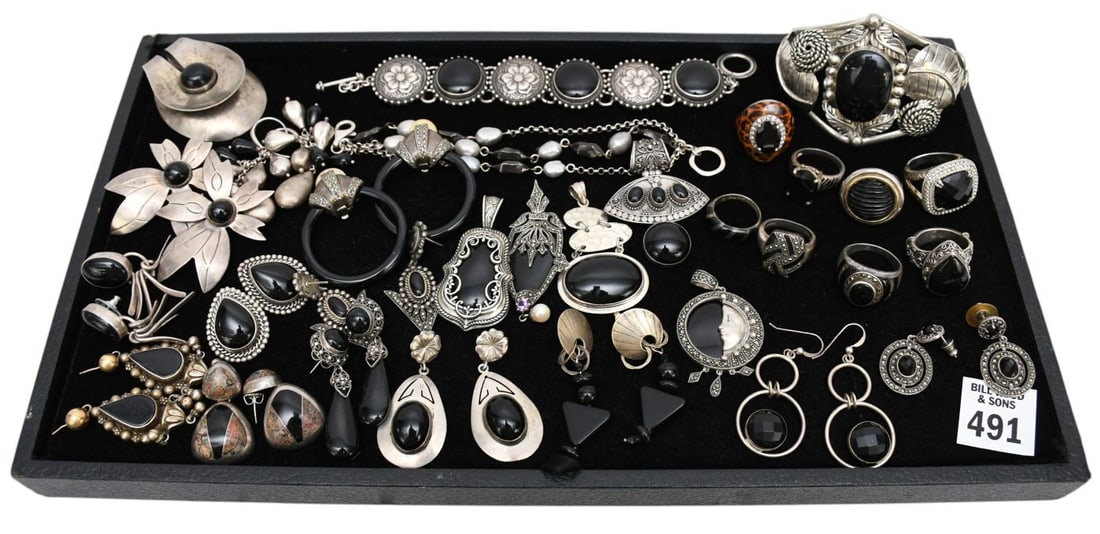 Sterling Silver Onyx Jewelry Lot. Some signed Taxco Mexico, Sigal, Merav, ATI, Carolyn Pollock,: Sterling Silver Onyx Jewelry Lot. Some signed Taxco Mexico, Sigal, Merav, ATI, Carolyn Pollock, MWS, etc. Rings size 7.5 -11, Bracelet 8", Earrings 1" - 2.25", Pendants 2" - 2..25", WT. 17.9 ozts