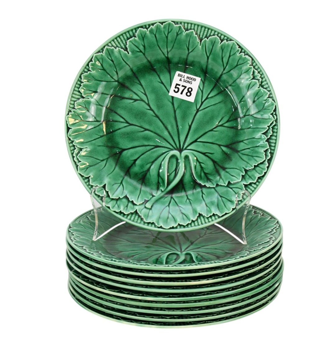 10 Green Wedgwood Majolica plates, 8 1/4"dia: 10 Green Wedgwood Majolica plates, 8 1/4"dia