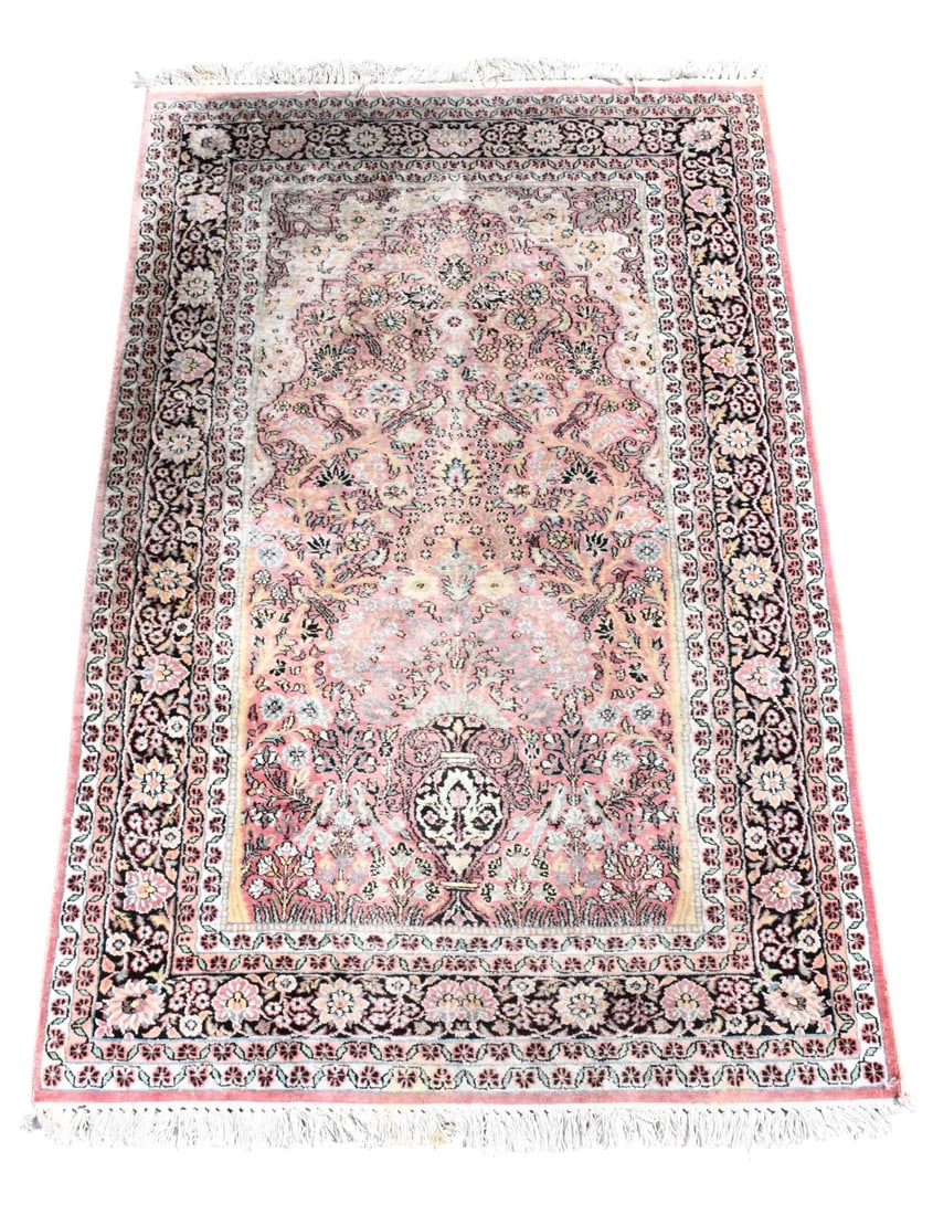 Oriental Rug/Carpet Prayer Rug 4 x 6.5 feet (1 of 4)