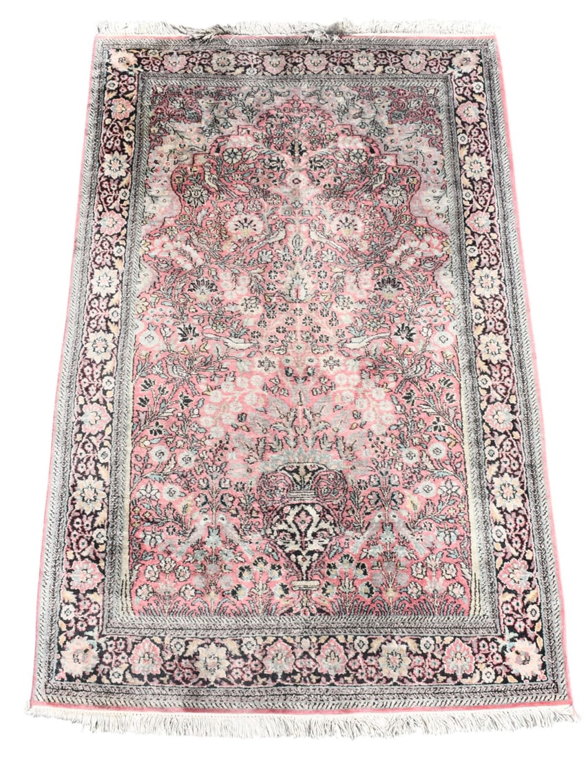 Oriental Rug/Carpet - prayer rug 4 x 6.4 feet (1 of 4)