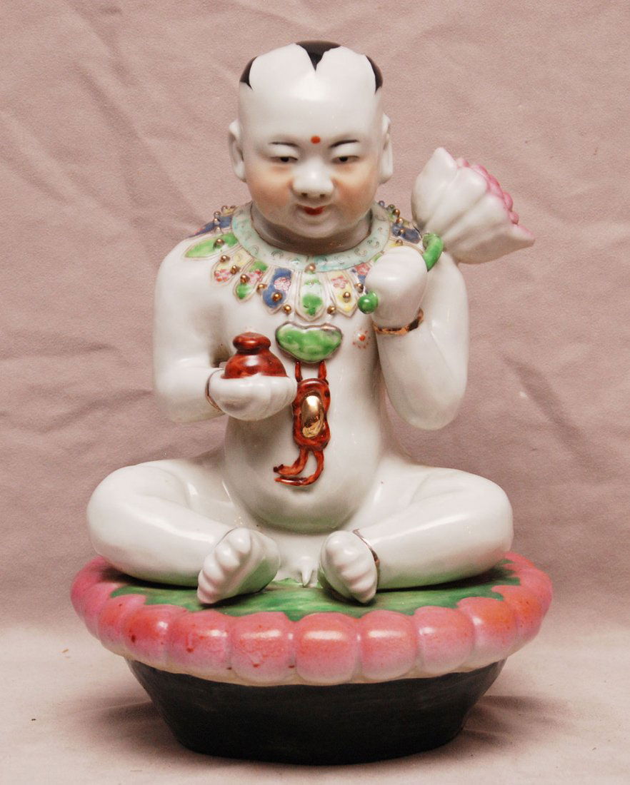 Porcelain seated buddha (possible lid): Porcelain seated buddha (possible lid)