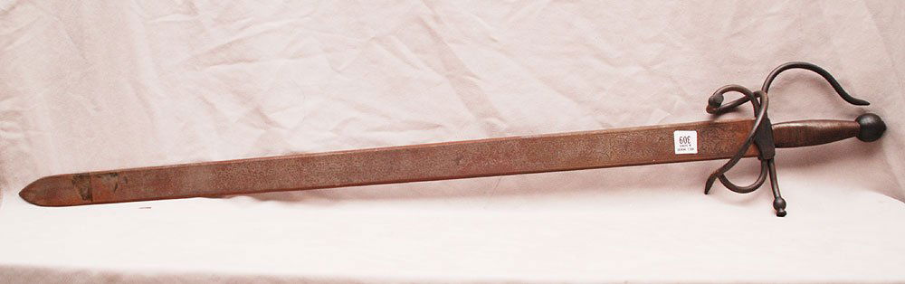 Late 19th Century Antique Spanish Sword in the Pattern : Late 19th Century Antique Spanish Sword in the Pattern of the Toledo Hilt Rapier Colada El Cid Sword. This Old Estate sword is vastly different from modern versions of the Toledo sword. Made of the fi