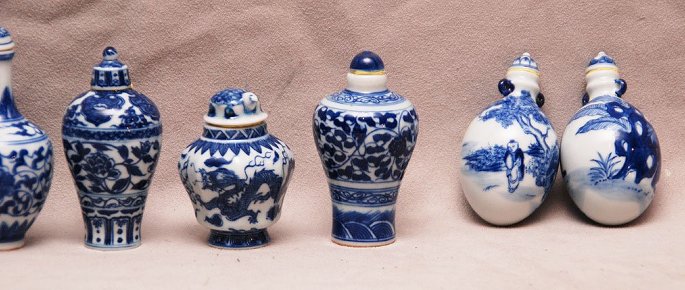12 assorted small Chinese blue and white pieces, shorte - 2