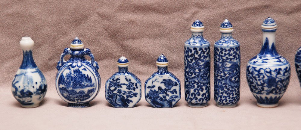 12 assorted small Chinese blue and white pieces, shorte - 3