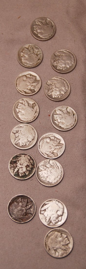 29 nickels (1938-1972), 13 Buffalo heads (dated 29, 35, - 2