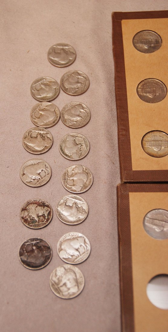 29 nickels (1938-1972), 13 Buffalo heads (dated 29, 35, - 4
