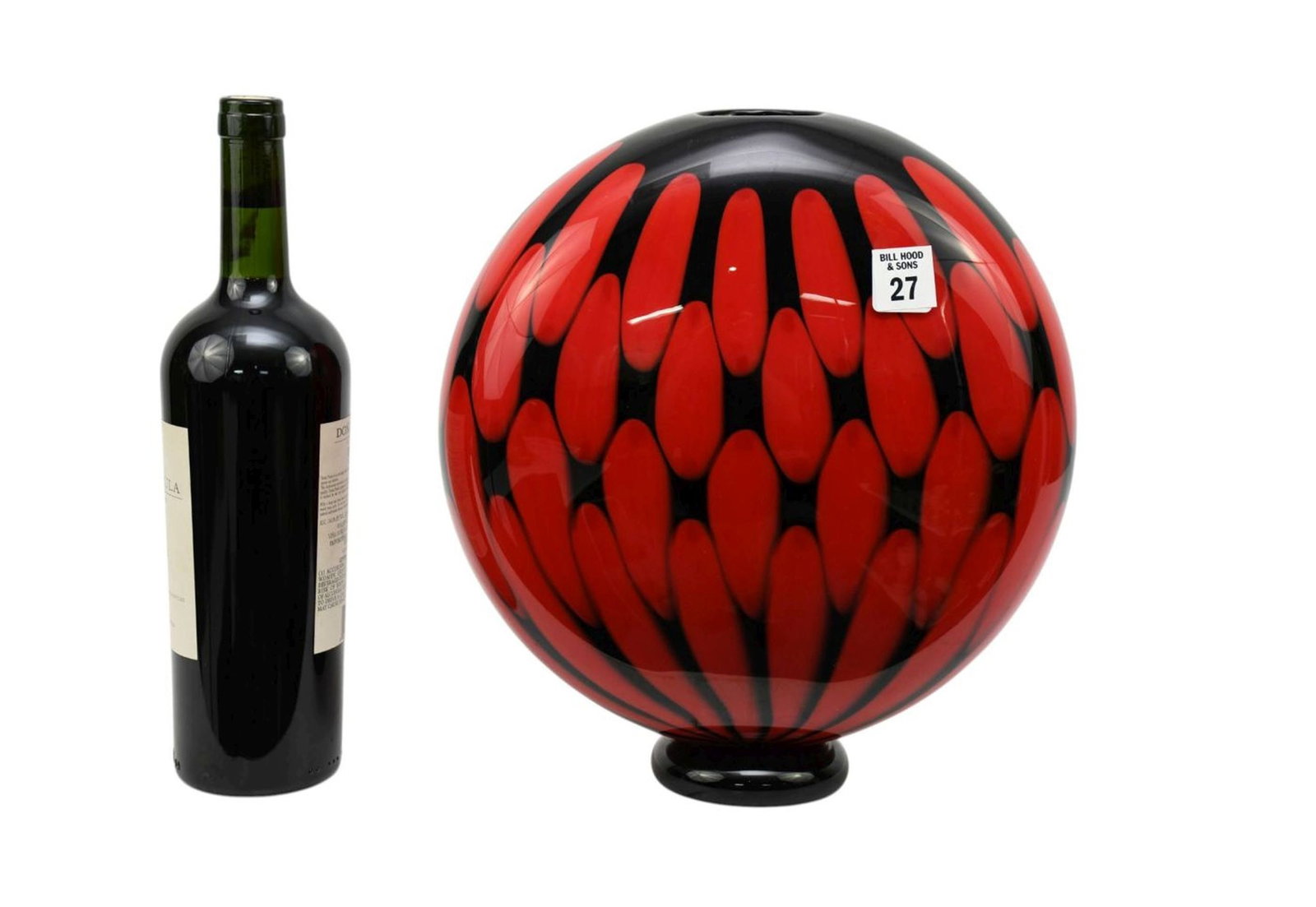 MURANO Seguso Viro “Polline Antitesi?? Glass Vase. Italian, 20th Century: MURANO Seguso Viro “Polline Antitesi” Glass Vase. Italian, 20th Century Polline Antitesi - 2001. In red and black Signed and numbered 13/101 on base H. 12” Condition: Good