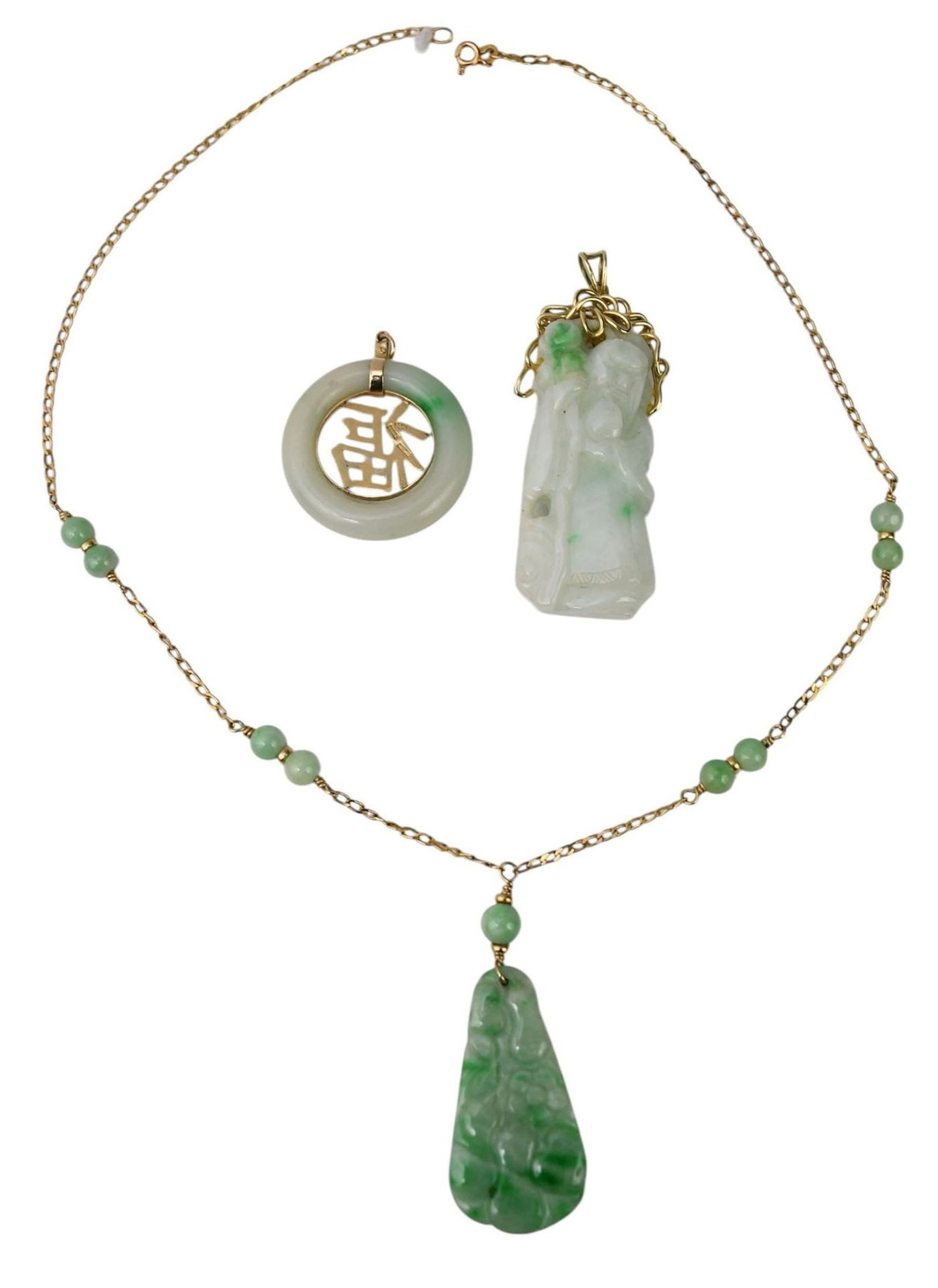 14K Yellow Gold Jade jewelry lot. Pendant - jade figure of an immortal. 14K yellow gold fitting, (1 of 4)