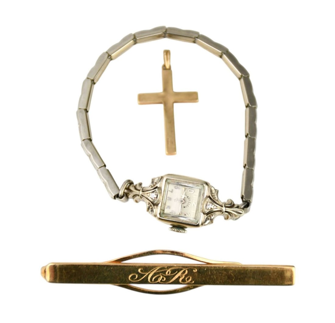14K Yellow & White Gold Jewelry lot. 14K white gold lady Elgin Watch 14K (case not working needs: 14K Yellow & White Gold Jewelry lot. 14K white gold lady Elgin Watch 14K (case not working needs service) 14K Yellow Gold Tie clip engraved. 14K yellow gold cross. Wt. 7.9 grams