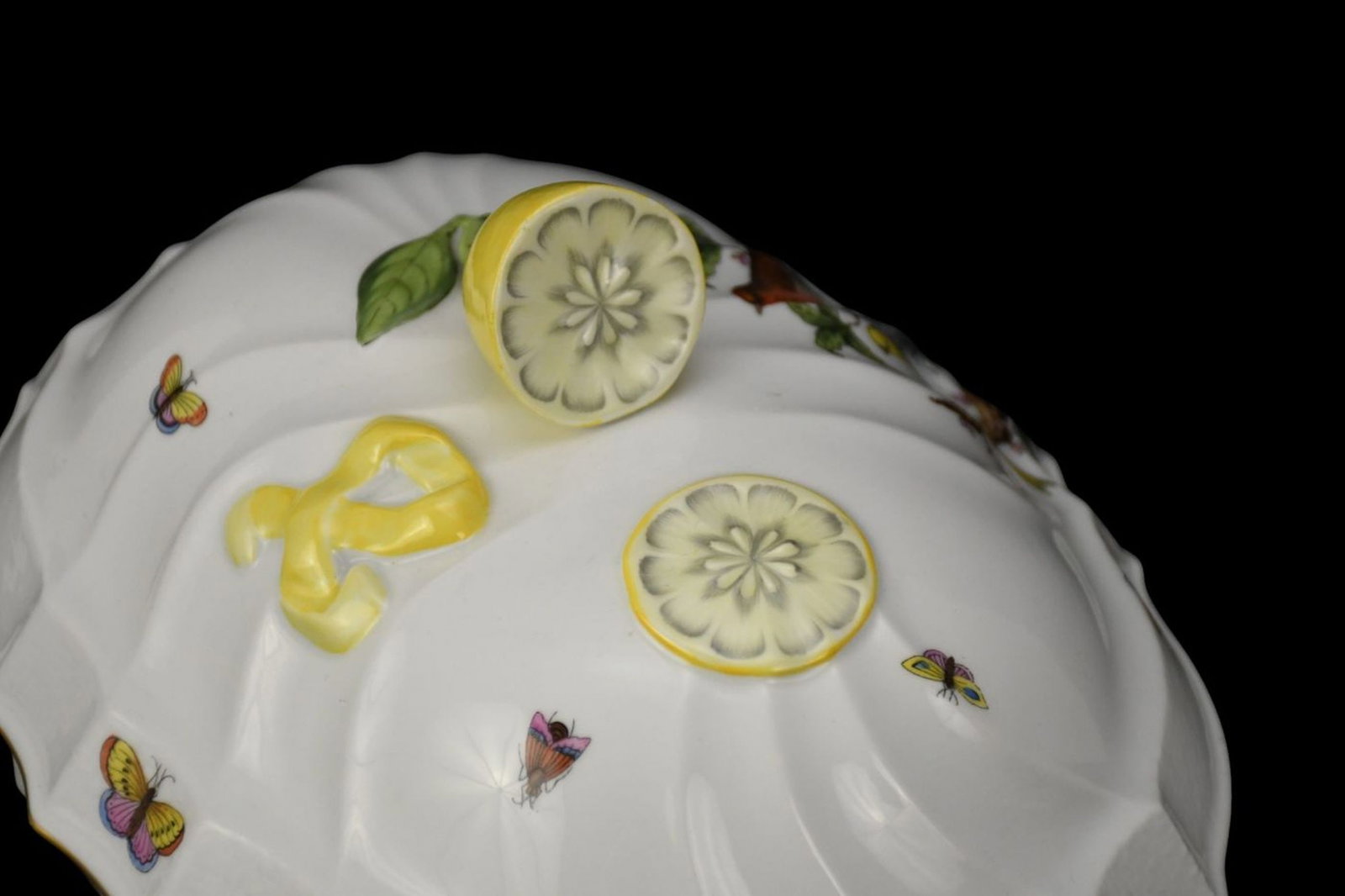 Herend Porcelain Tureen, Rothschild Bird Pattern with Lemon Finial & Asparagus Handles, 8"h x 14"w x - 5