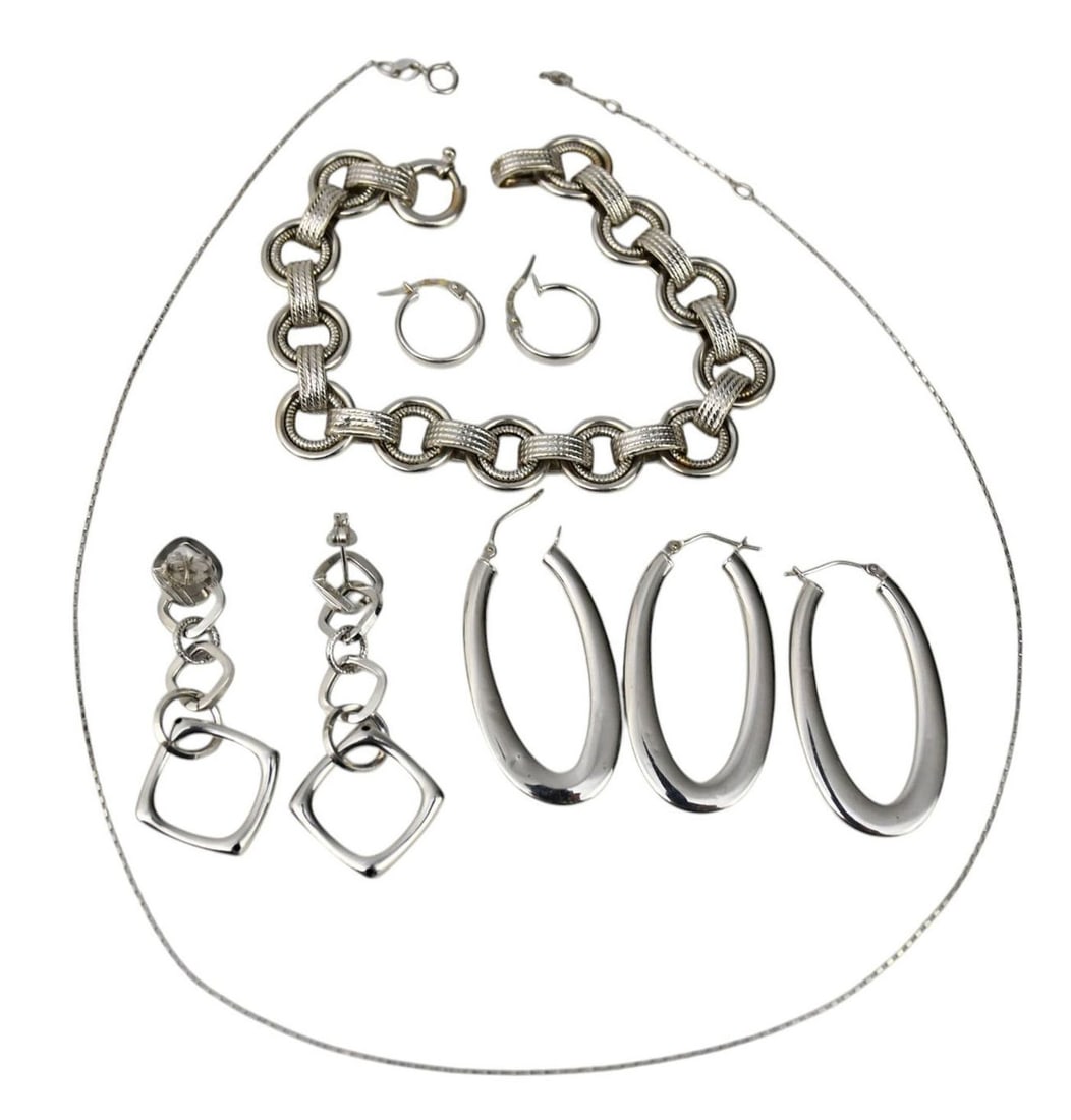 14K White Gold jewelry Lot. Bracelet 7", necklace 17", 4 pairs of earrings and 1 single earring .5": 14K White Gold jewelry Lot. Bracelet 7", necklace 17", 4 pairs of earrings and 1 single earring .5" - 2" wt. 18.2 grams