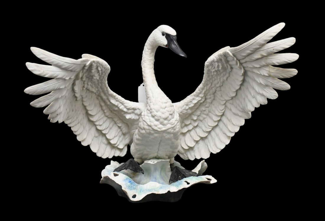 Boehm Porcelain Trumpeter Swan, 1985, 404 Assigned, Signed Helen Boehm, 15" x 18" (4 wings are (1 of 8)