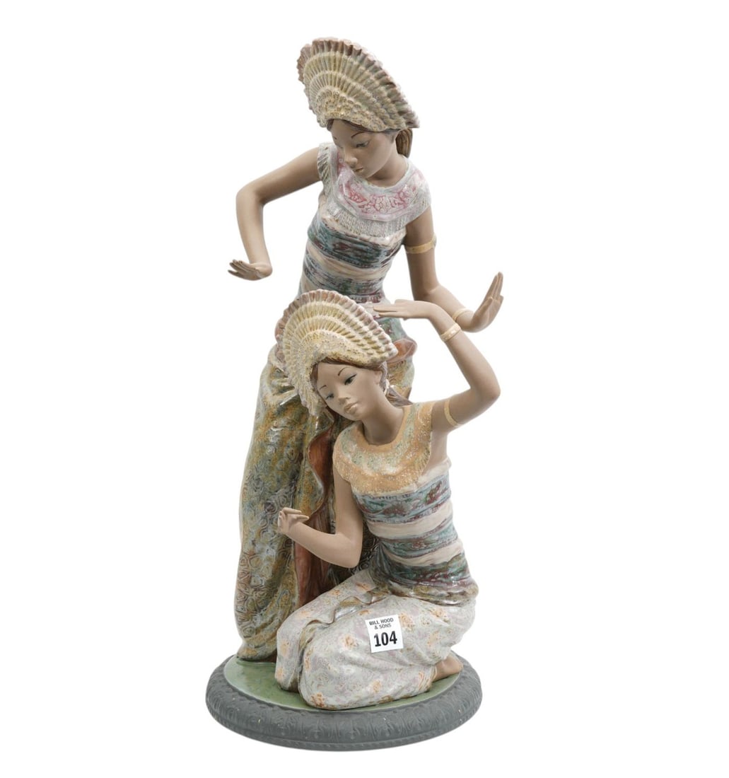 Lladro Thai Grouping of Dancers, 20"h x 10"w: Lladro Thai Grouping of Dancers, 20"h x 10"w