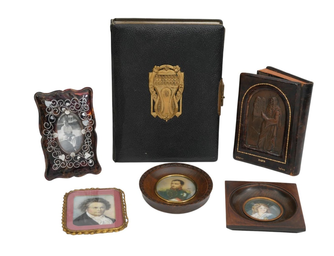 6 Novelty Pcs, Antique Photo Album wit Nouveau Brass Ornament on Front, Tortoise & Silver Picture (1 of 9)
