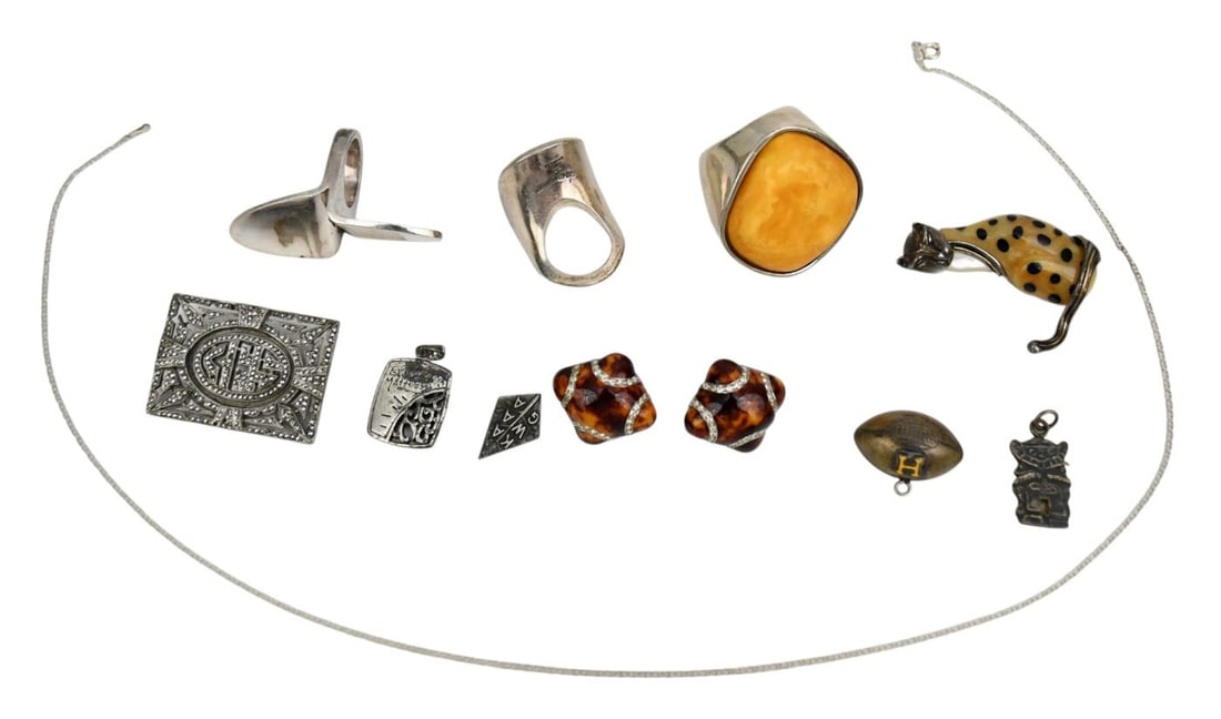 Sterling Silver Jewelry Lot. Rings, Brooch Pendants, Earring. Wt. 171.7 grams (1 of 7)