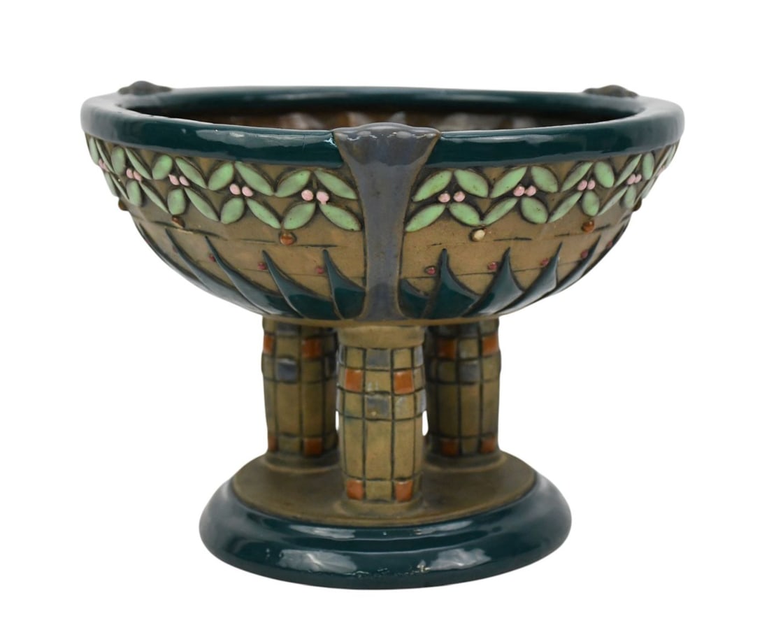 Amphora Art Deco Center bowl 9-3/4 diameter, 7 1/2 inches tall: Amphora Art Deco Center bowl 9-3/4 diameter, 7 1/2 inches tall