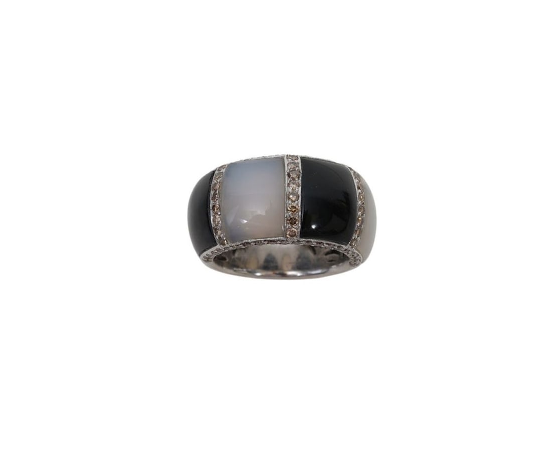 18K White Gold Onyx MOP Ring with Diamond Accents. Size 5.5 wt. 15 grams *Payment Must Fully Clear: 18K White Gold Onyx MOP Ring with Diamond Accents. Size 5.5 wt. 15 grams*Payment Must Fully Clear Before Item Will Be Released*