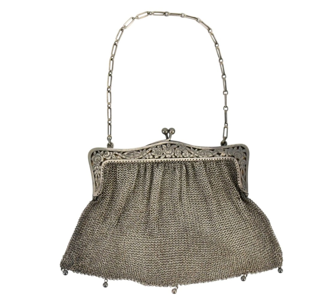 Sterling Silver Change Purse. Wt. 158.7 grams, 5.5"x 5.5" strap 5": Sterling Silver Change Purse. Wt. 158.7 grams, 5.5"x 5.5" strap 5"